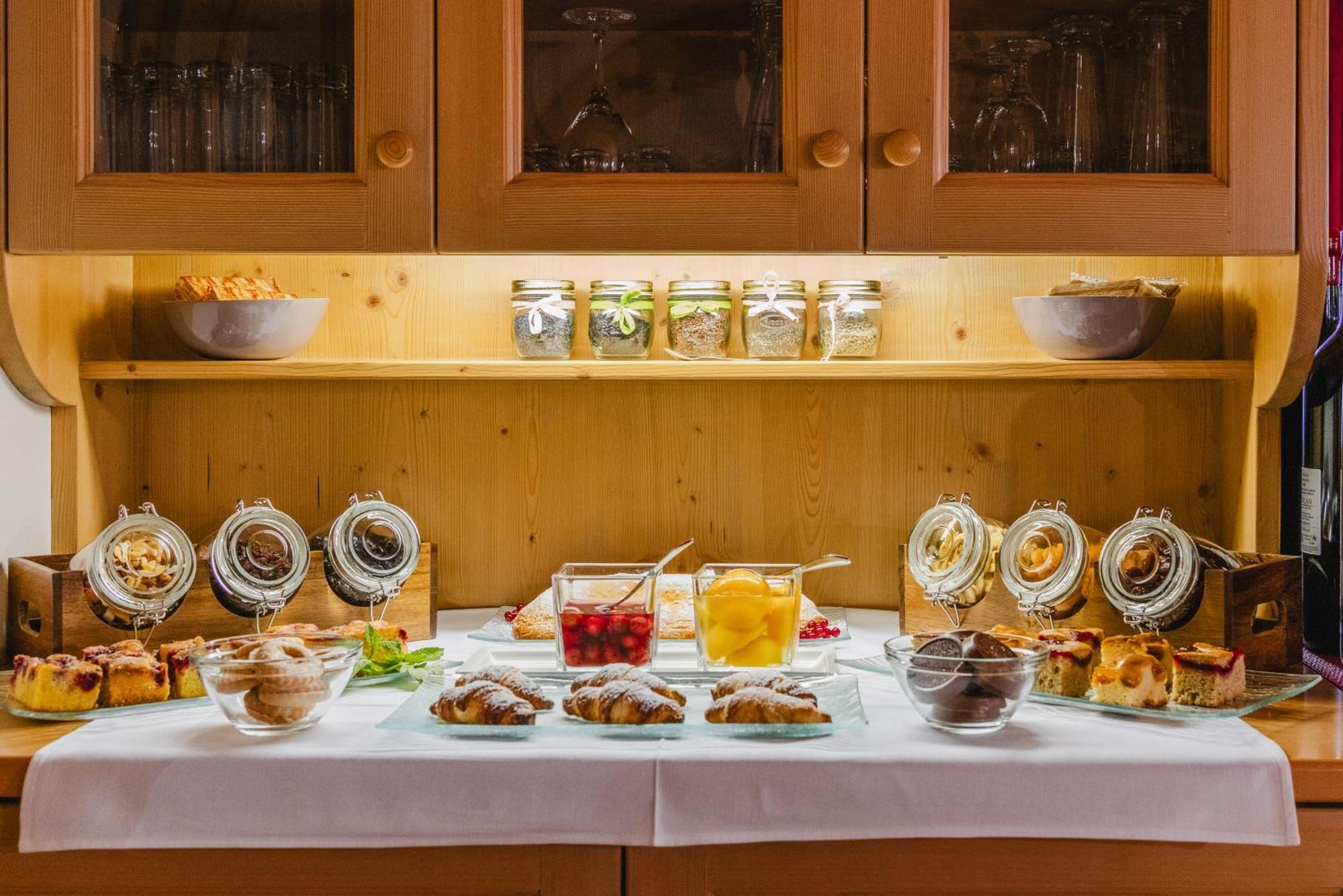 Garni Hotel Belalp Santa Cristina Val Gardena Kültér fotó